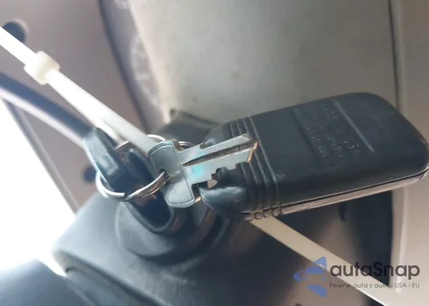 2000 Ford F-150 Lariat/Work Series/Xl/Xlt from USA, damaged, VIN 1FTRX18W9YNB95483